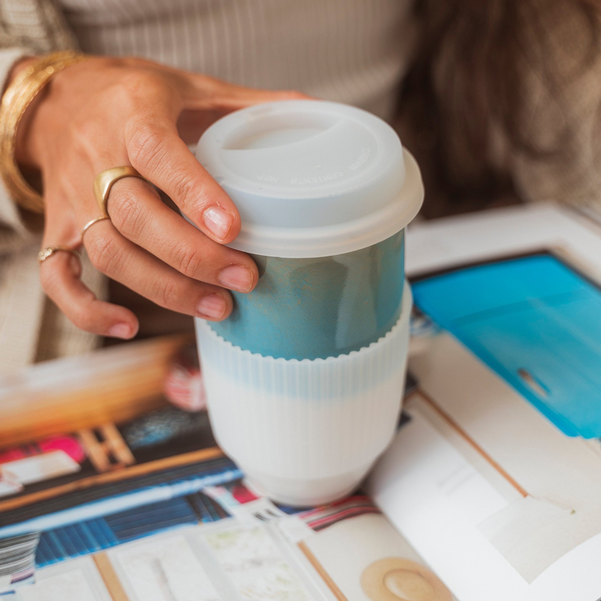 Lagoon Cup 16oz with Lid & Band | Nova Ceramics